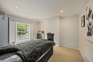 Bedroom- click for photo gallery
